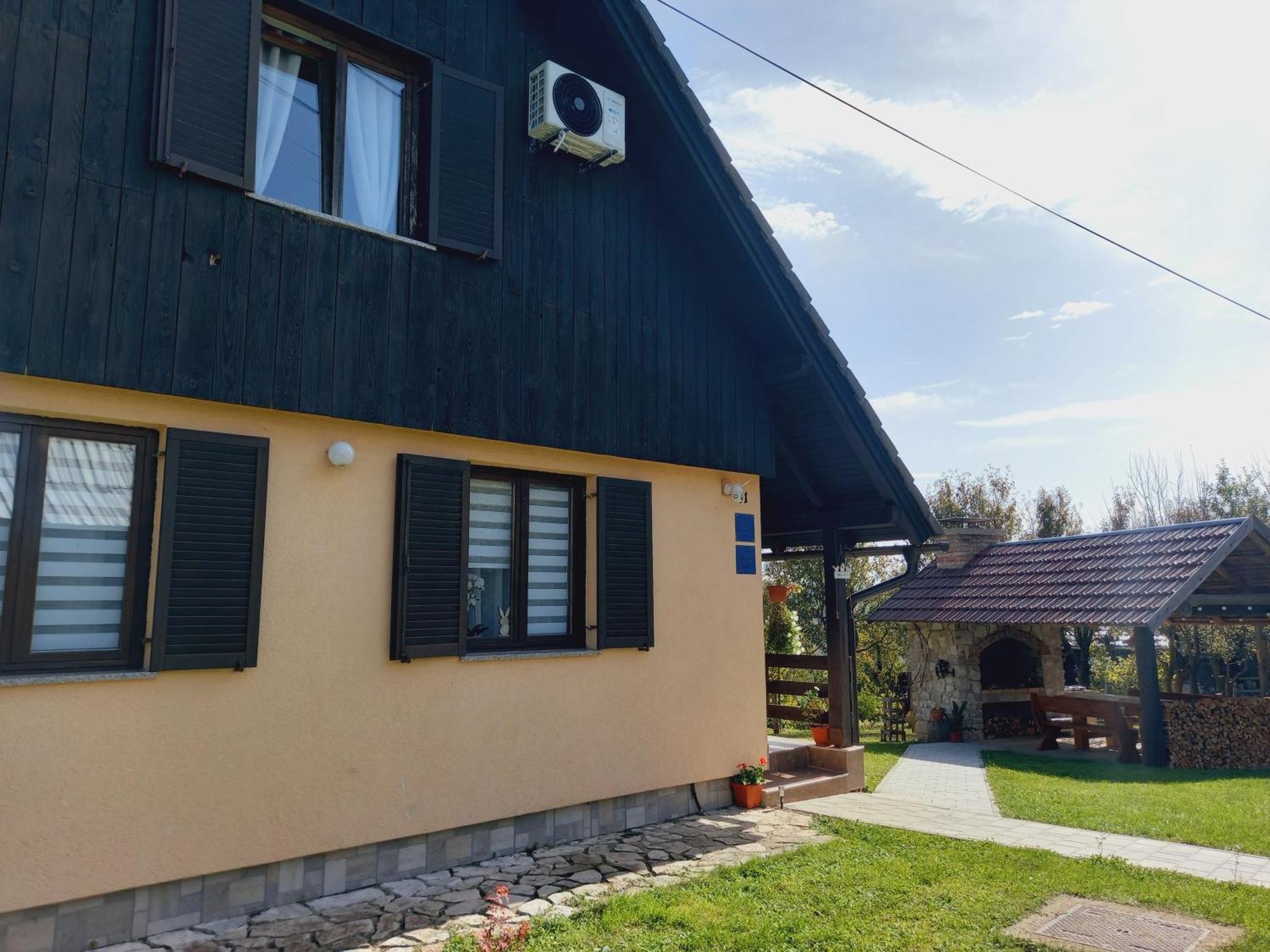 Guest House Lisina Poljanak Exterior foto
