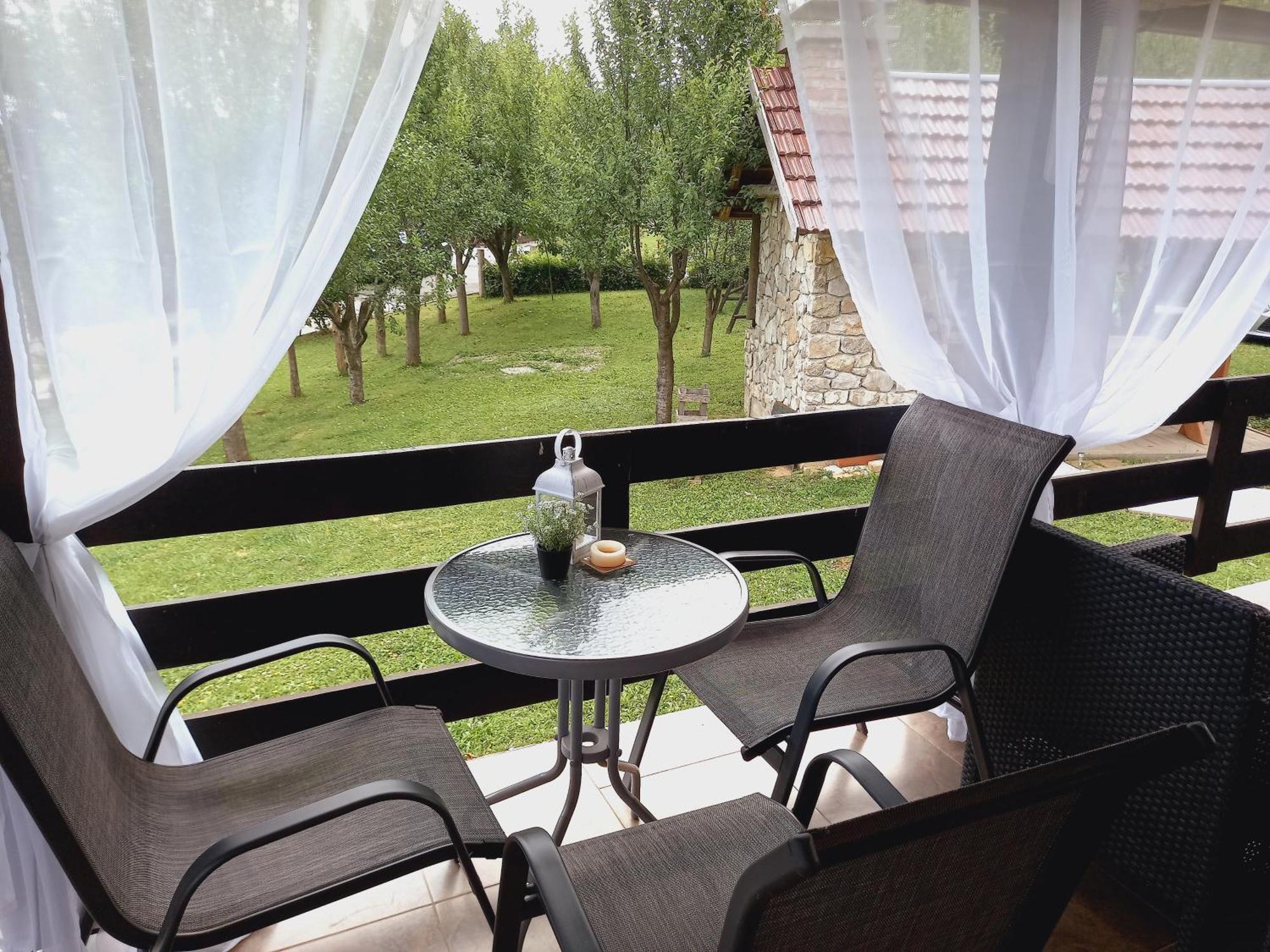 Guest House Lisina Poljanak Exterior foto