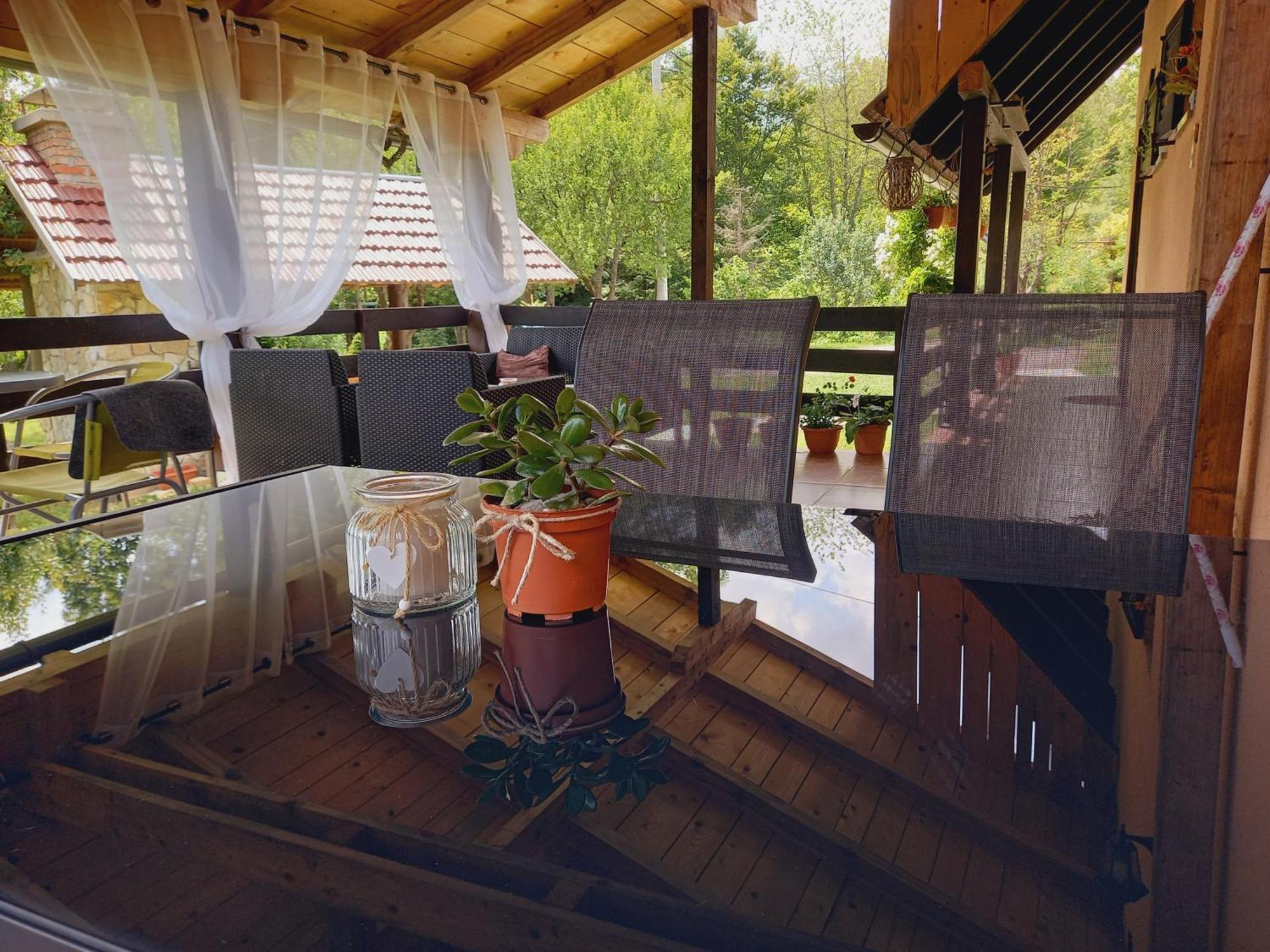 Guest House Lisina Poljanak Exterior foto